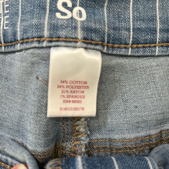 SO Blue Striped Jean Shorts - Picture 3 of 3